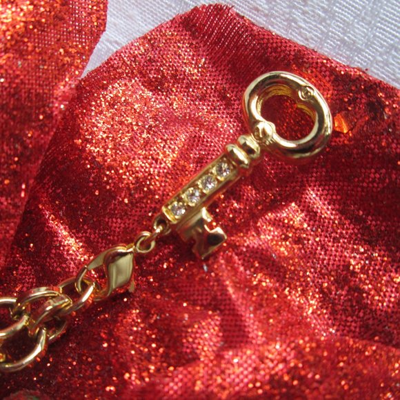 💖 PARISIAN LIGHTS BY VONELLE VINTAGE KEY CHARM WITH CRYSTALS – NWOT 💖 - Picture 9 of 16